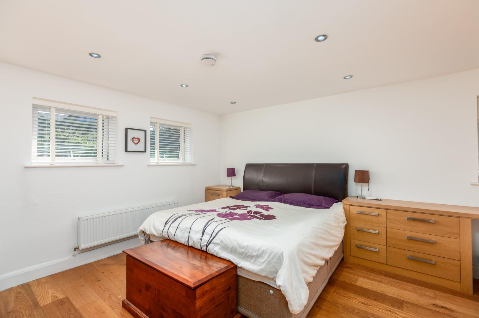 Moorland Avenue, Newton, Mumbles, SA3 4UA